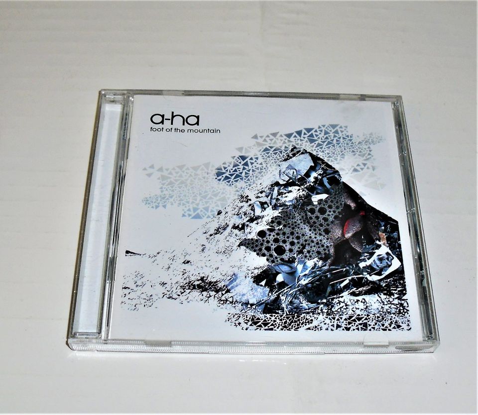 CD A-ha - Foot of the mountain in Berlin