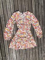 Wunderschönes  Minikleid Billabong Floral Boho Kleid Sommerkleid Bayern - Dorfen Vorschau
