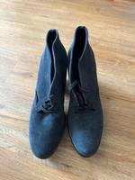 Boots Calvin Klein aus Wildleder Frankfurt am Main - Sachsenhausen Vorschau