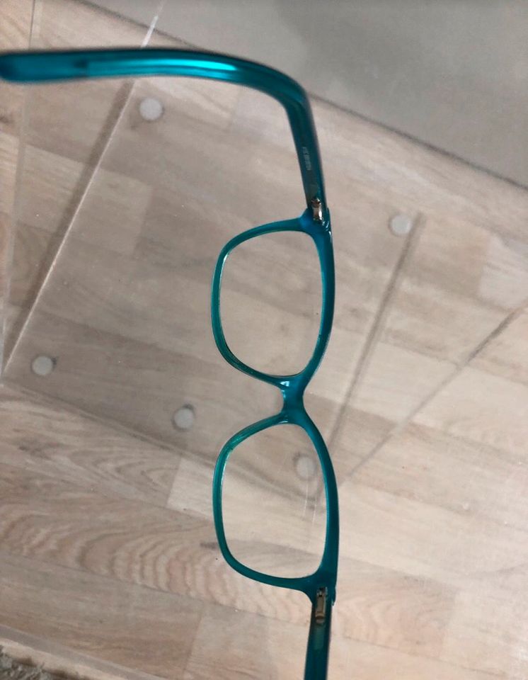 Brille modern schwarz+türkis- wie neu in Hamburg