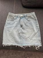 H&M Jeansrock Rock kurz Minirock Jeans blau Gr 40 Bayern - Wenzenbach Vorschau