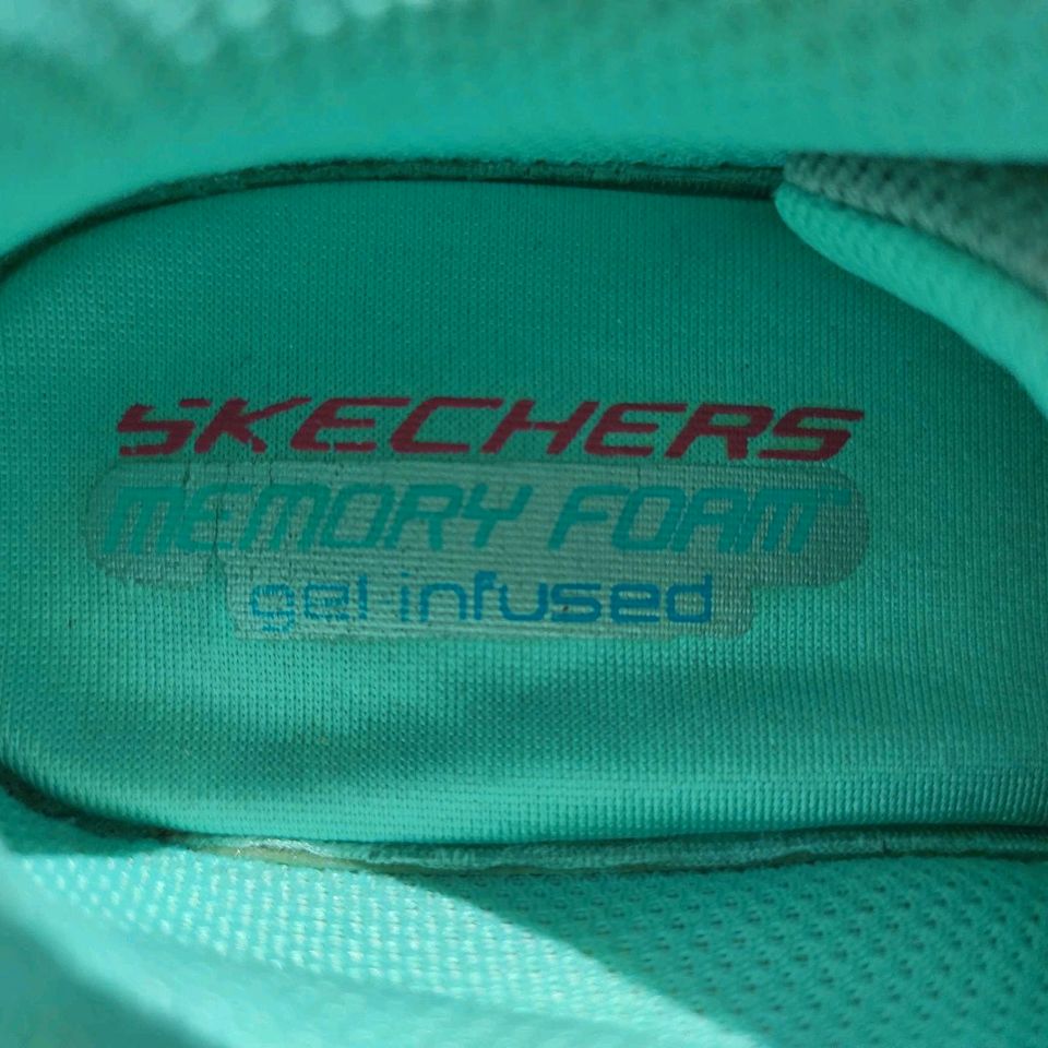 Hallenschuhe Sportschuhe Mädchen in Lauchringen