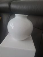 KPM - Berlin Vase Kugelform 13cm weiß Berlin - Tempelhof Vorschau