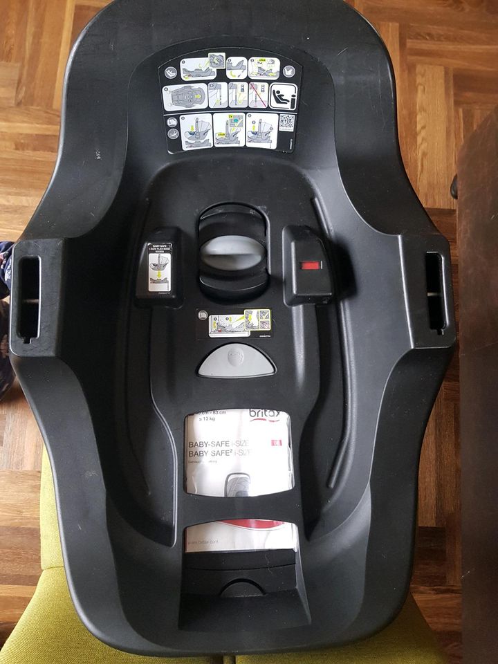 Britax Römer Babyschale Babysafe² i-Size Basis Isofix in Witten