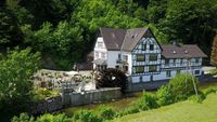 Mühlen-Café (geöffnet) mit Wasserrad plus 4 Wohnungen u. 5 Gästezimmer in Schmallenberg! Nordrhein-Westfalen - Schmallenberg Vorschau