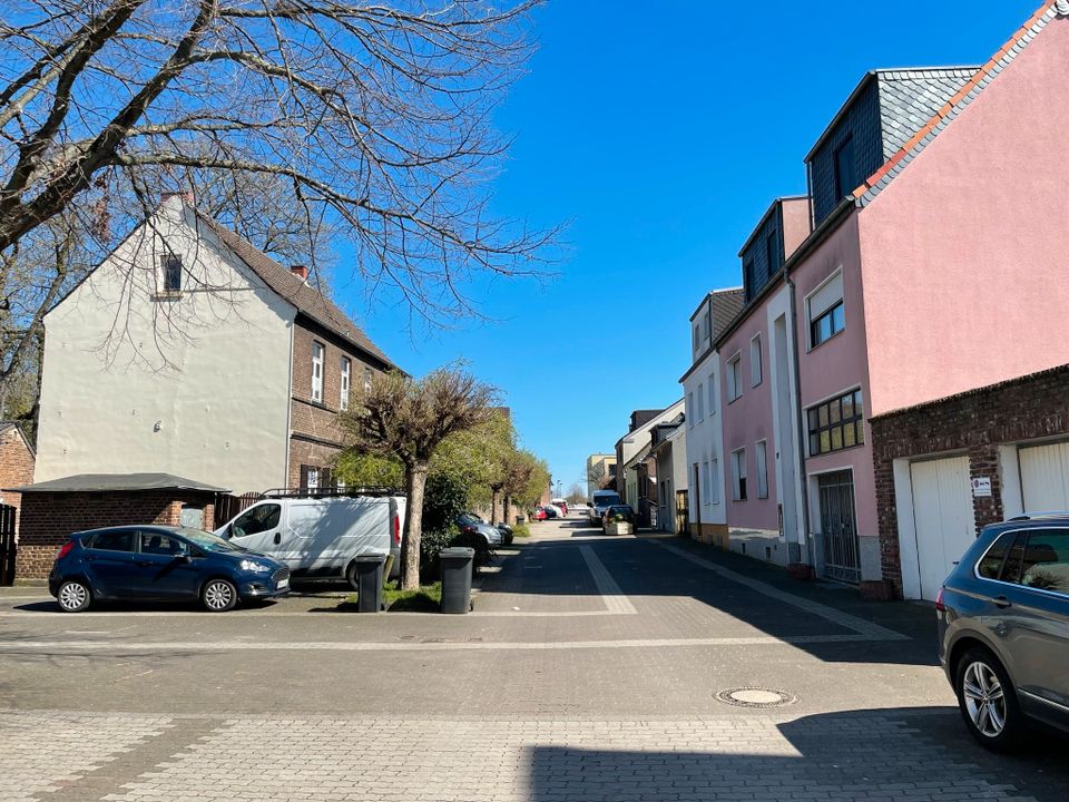 Charmantes Haus in ruhiger Lage! Bieterverfahren! in Köln