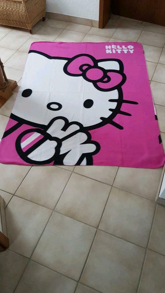 Hello Kitty Fleecedecke in Kall