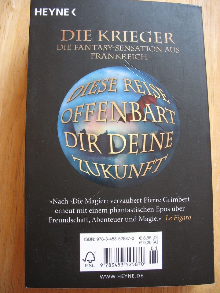 Fantasy Buchpaket 2 Bücher Die Krieger + Space Opera in Nordenham