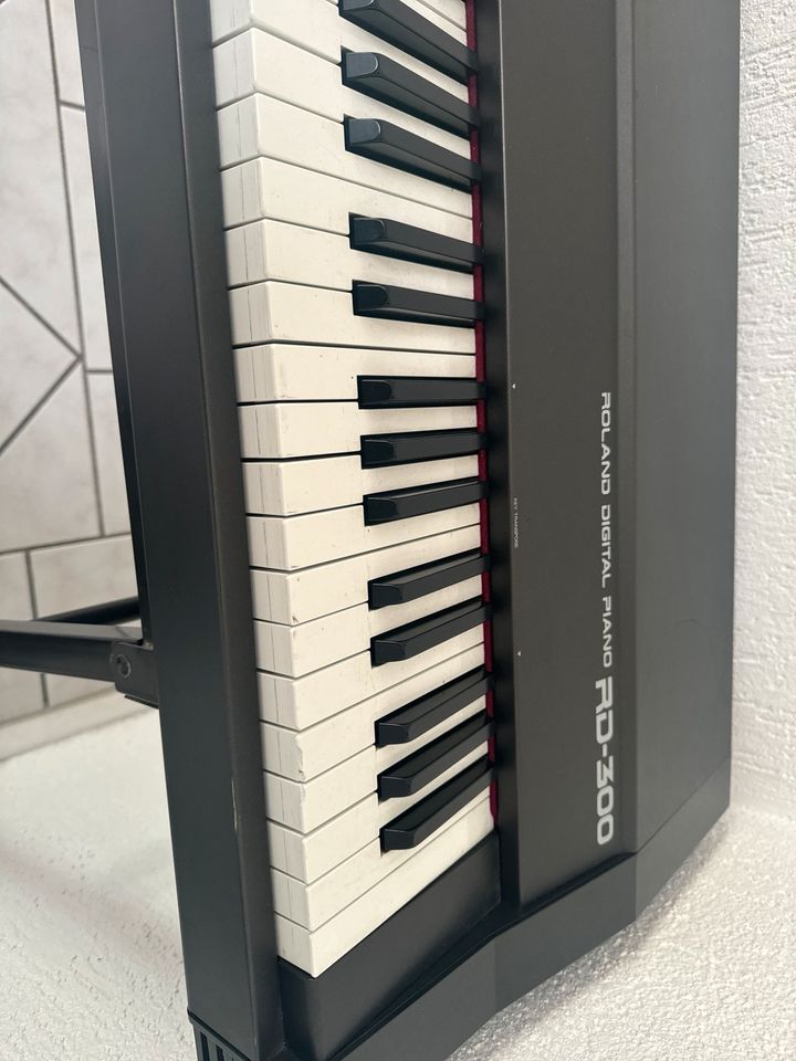 Roland Digital Piano RD-300 in Mönchengladbach