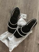 Zara Sandale slipper sch schwarz Silber Strass 40 neu mit Etikett Hessen - Mühlheim am Main Vorschau