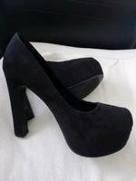 H&M High Heels Plateau Pumps Absatzschuhe Schwarz 37 Highheels Hessen - Griesheim Vorschau