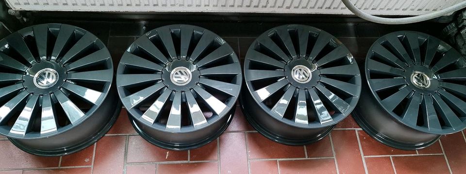 Macau Felgen Alufelgen VW 5x112 Reifen 225/45R17 in Wurzen