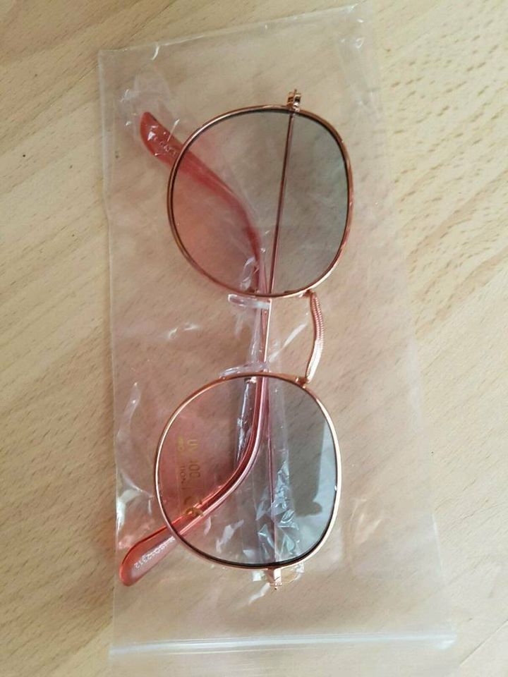 Sonnenbrille NEU UV 400 Fassung Gold farben rose elegant in Kiel