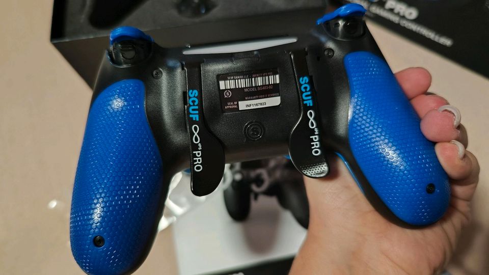Scuf Infinity pro ps4 Controller in Barsinghausen