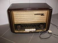 Grundig 940 W, 940W, Bakelit 50er Jahre Röhrenradio Radio Bayern - Fürstenfeldbruck Vorschau