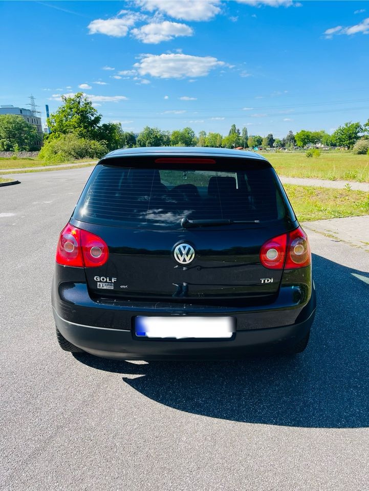 VW Golf 5 - 1.9TDI / Klima / Shz / GTI Optik in Hamburg