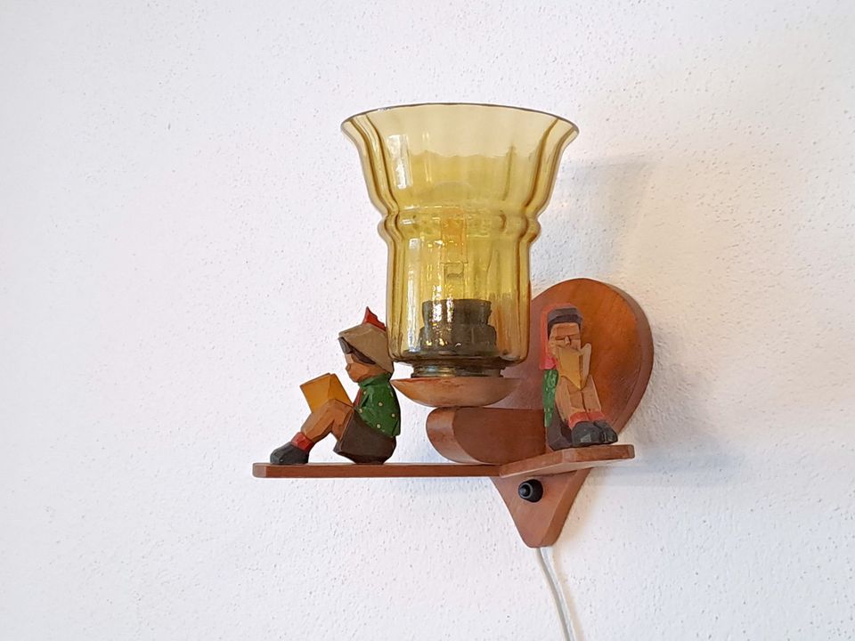 Wandlampe ZICO Kinderzimmer Holzfigur Bücherwurm Vintage 50/60er in Dresden