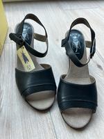 Fly London Sandalen Gr.40 Nordrhein-Westfalen - Neuss Vorschau