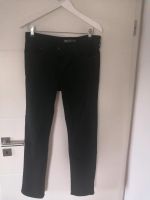 Damen Jeans Levi's Größe 30 schwarz Niedersachsen - Jembke Vorschau