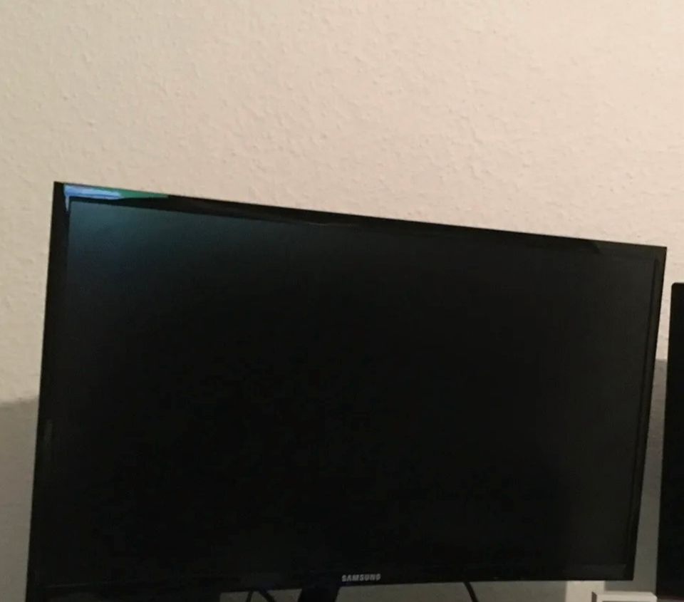 Samsung C24F390FHR 24 Zoll FHD 64HZ Curved Monitor in Blomberg