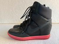 Nike Turnschuhe Dunk Hi schwarz Größe 38 Nürnberg (Mittelfr) - Oststadt Vorschau