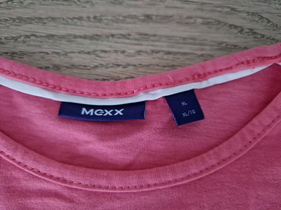 T-Shirt/ Shirt/ Langarmshirt von Mexx Gr.134/140 in Erlenbach