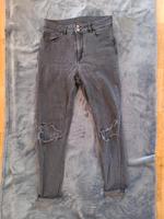 Schwarze Jeans mit Löchern von H & M Hessen - Pohlheim Vorschau