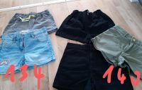 Mädchen Short Schwarz grün Jeans Gr. 134 und 140 super Zustand Nordrhein-Westfalen - Detmold Vorschau