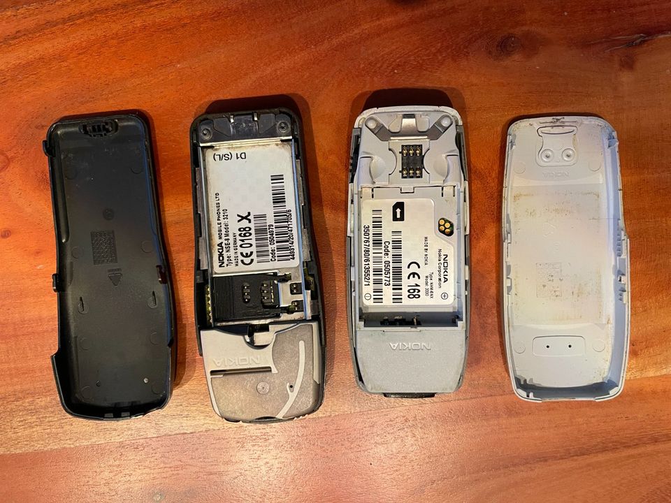 Nokia 3330 und 3210 in Stubben