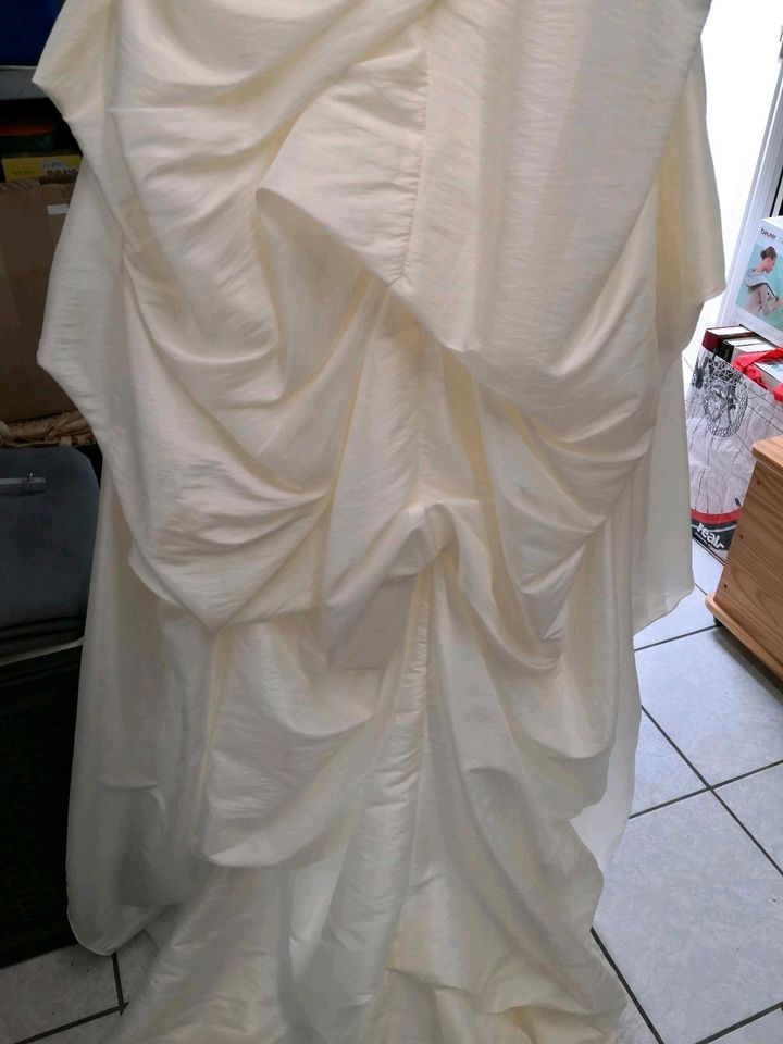 Schnäppchen Kleemeier Brautkleid Hochzeit Gr. 36 in Plettenberg