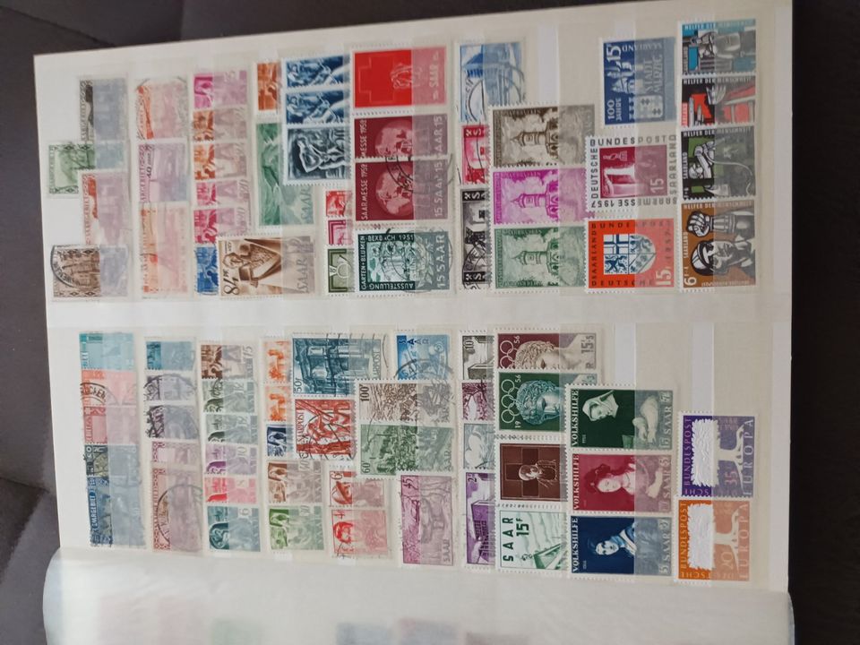 Sehr alte Briefmarken in Neumünster