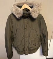 Woolrich Daunenjacke Gr. M *Neu* Frankfurt am Main - Dornbusch Vorschau