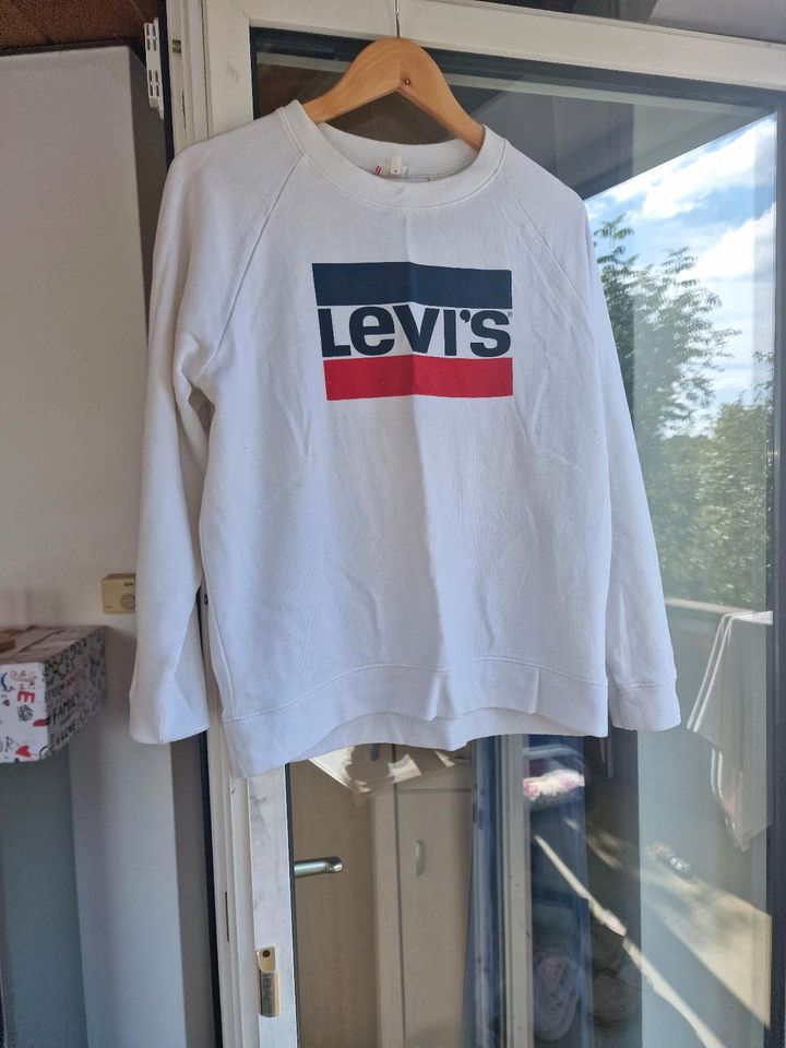Levis blouse in Puchheim