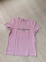 Tommy hilfiger T-Shirt GR. M neuwertig Niedersachsen - Fredenbeck Vorschau