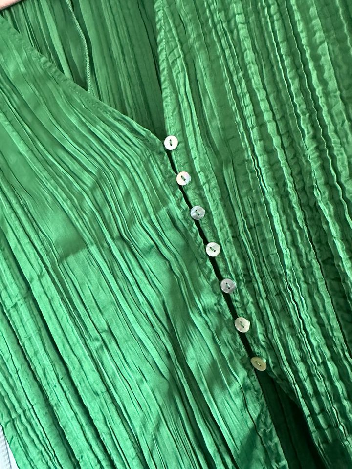 H&M Bluse M grün in Neuss