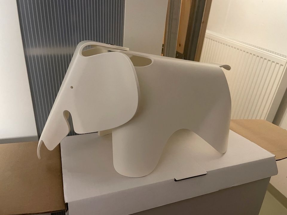 Vitra Eames Elephant small weiß Dekofigur NEU in München