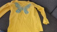 gelbes Longshirt ESPRIT Gr. 104/110 4-5 Jahre Schmetterling Shirt Thüringen - Erfurt Vorschau