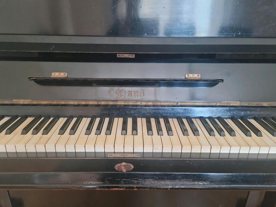 Klavier aus dem Hause C.Mand in Dornburg