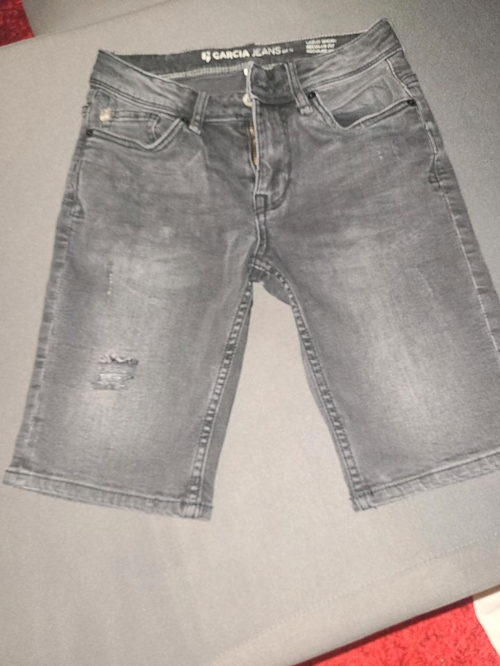 Kurze Jeans gr 140 garcia in Nienburg (Weser)