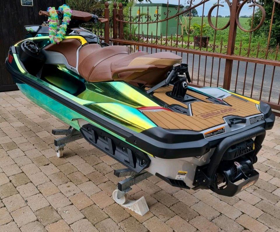 Seadoo GTX 300 Limited Jetloader 10 Zoll 42Stunden 3 Sitzer in Goch