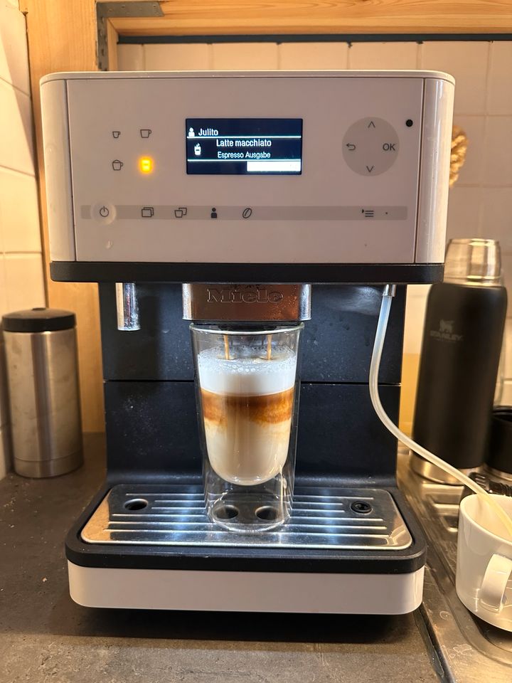 Miele Kaffeevollautomaten - Kaffee - Espressomaschinen in Berlin