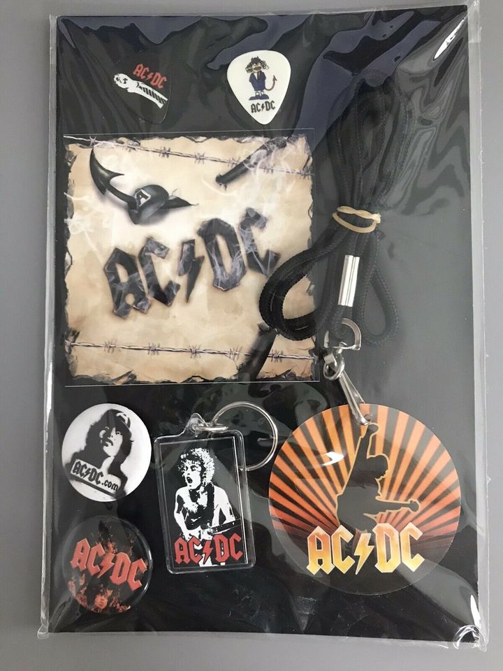 AC/DC Shirt, L, NEU, Fan Club Set mit Plektrum, Pin, NEU in Kiedrich