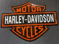 XXL massives Emailschild Harley Davidson gewölbt 55 cm x 42 cm Niedersachsen - Mittelnkirchen Vorschau