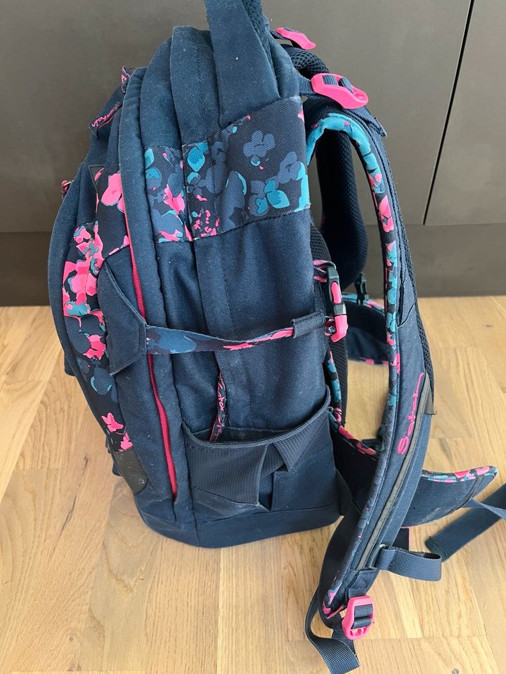 Satch Schulrucksack blau Blumen Mädchen in Regensburg