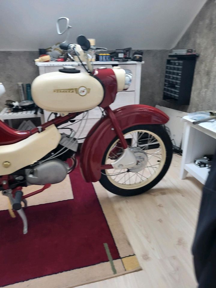 Simson Spatz neu Aufgebaut mit original Knieblech und KBA Papiere in Taunusstein