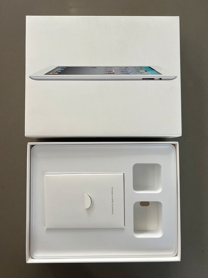 iPad 2 Karton / Verpackung / 64 GB White / Jahr 2011 in Bielefeld