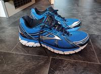 Brooks Adrenaline GTS 15 Laufschuhe Größe 45 Blau Np.169,95€ Niedersachsen - Braunschweig Vorschau