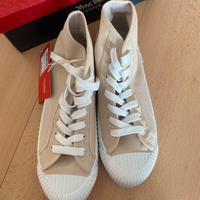 Sneaker Neu Gr. 39 Brandenburg - Fürstenwalde (Spree) Vorschau