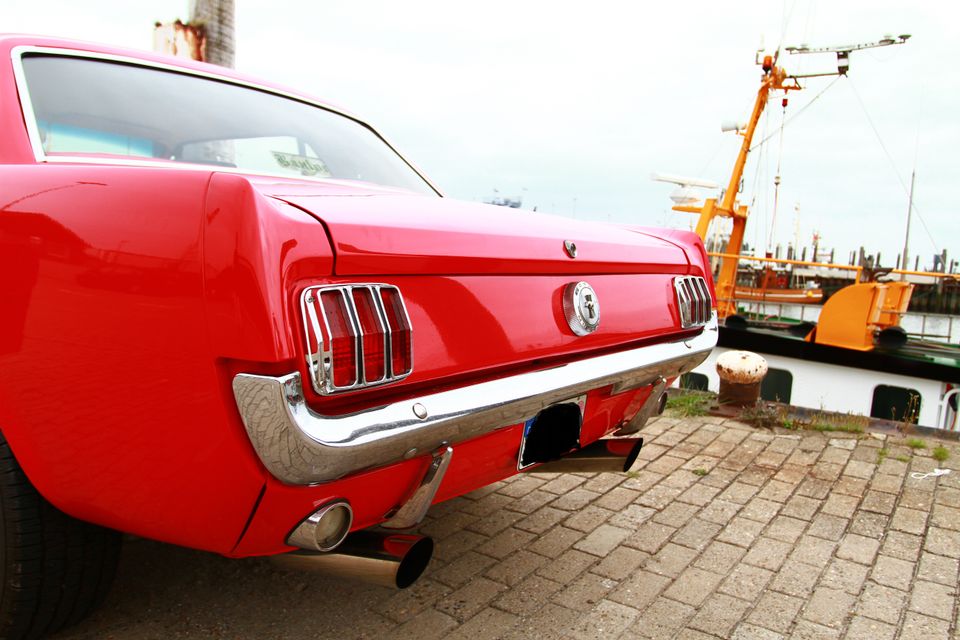 Ford Mustang V8 Coupe` "TÜV bis 08.2025" in Ihlow