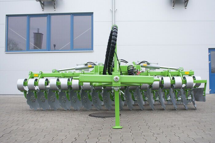 MD BO Scheibenegge Pegasus mit Fahrwerk    4,0m ,5,0m ,60m in Zeven